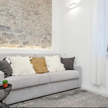 Apartment La Casa Di Ginevra - *