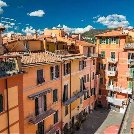 La Casa Di Ginevra - *